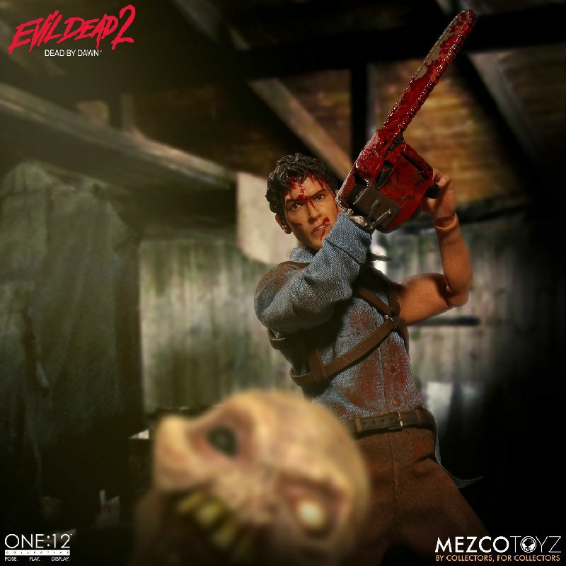Mezco – One:12 Collective: Evil Dead Ash Action Figure